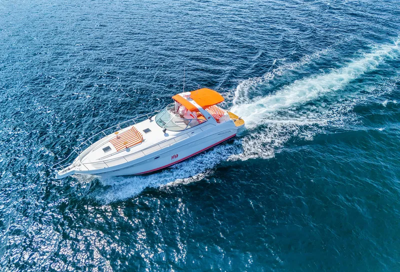 Прогулки на яхте Sundancer Searay на Пхукете 1